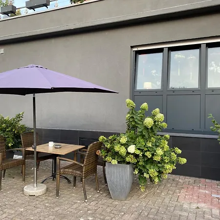 1 Grosse Elegante Zimmerwohnung 5 Minuten Zu Fuss In Stadtmitte *