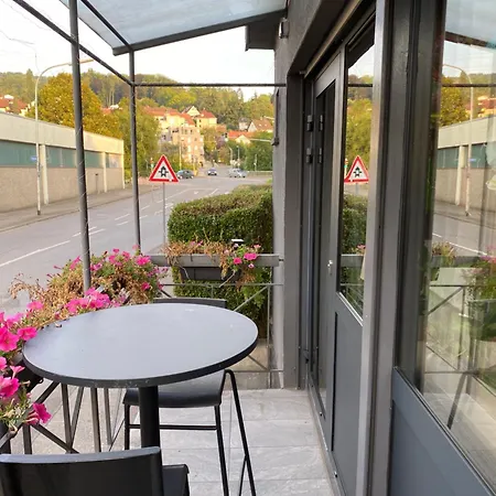 Daire 1 Grosse Elegante Zimmerwohnung 5 Minuten Zu Fuss In Stadtmitte *