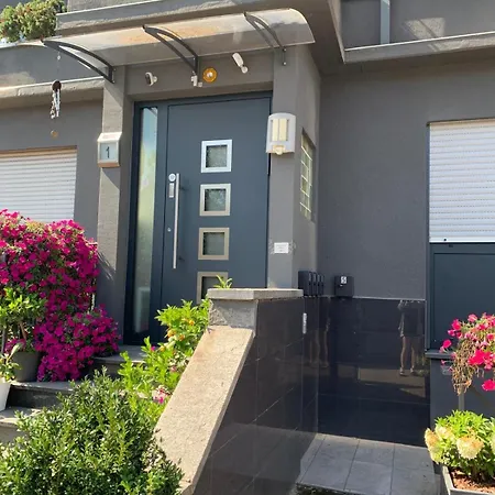 Daire 1 Grosse Elegante Zimmerwohnung 5 Minuten Zu Fuss In Stadtmitte *